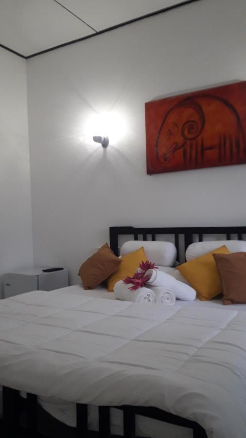 Hotel Sun & Fun Hikkaduwa Esterno foto